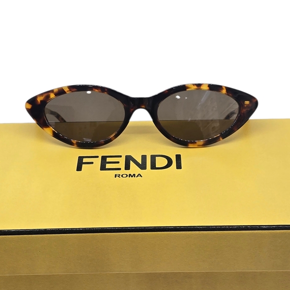 FENDI Accessories - NEW FENDI Tortoise Shell Cat-Eye Sunglasses